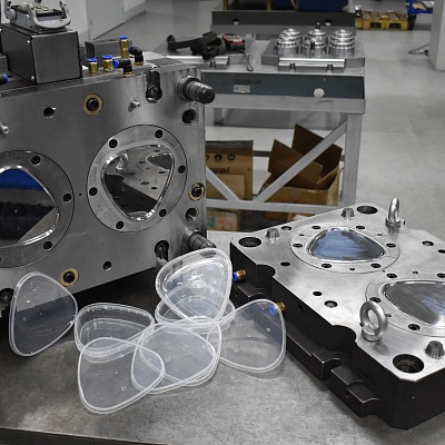 Горячеканальная пресс-форма для банок прессерв