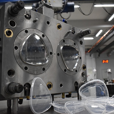 Горячеканальная пресс-форма для банок прессерв