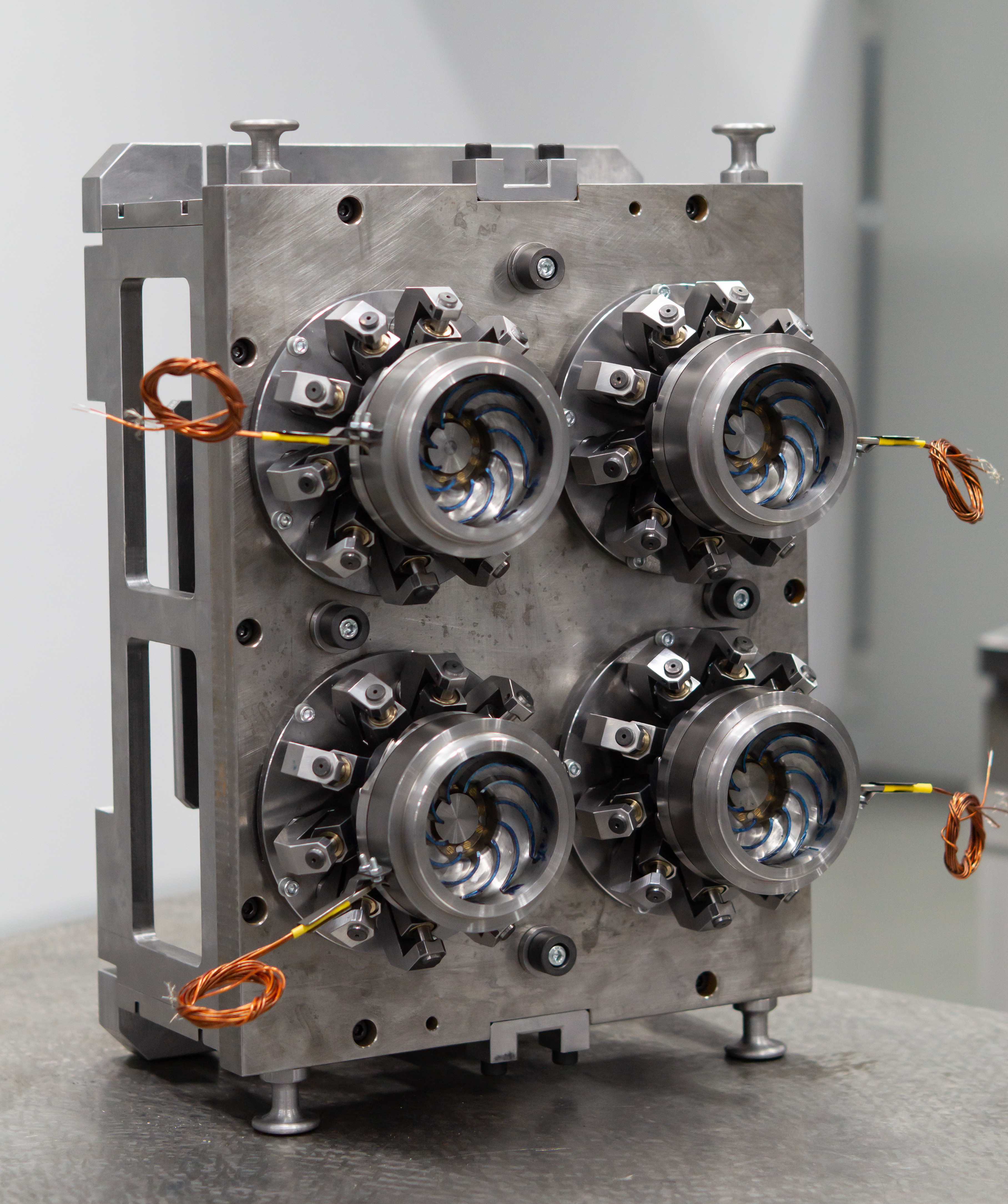 Стержневой ящик для формовки стержней из плакированной смеси