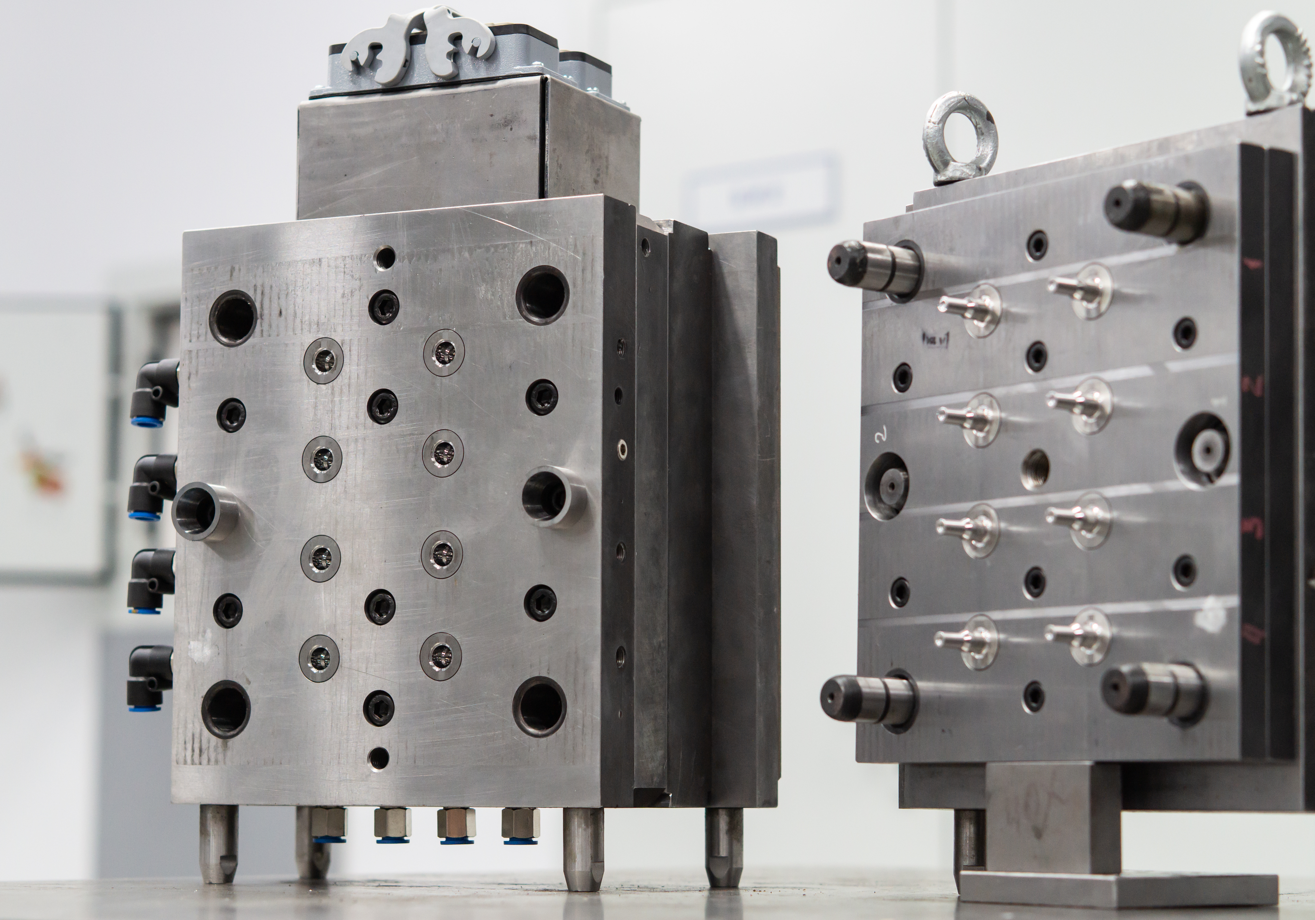 Горячеканальная пресс-форма для изделий медицинского назначения